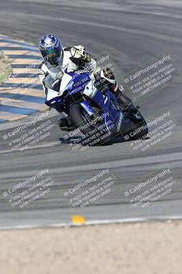 media/Nov-16-2025-Race Pace (Sun) [[8c5fa54630]]/Verified Riders/1-Turns 9 and 10 (925am)/